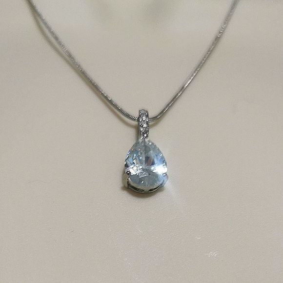 ❤️🐍Beautiful tear drop pendant - Picture 2 of 2